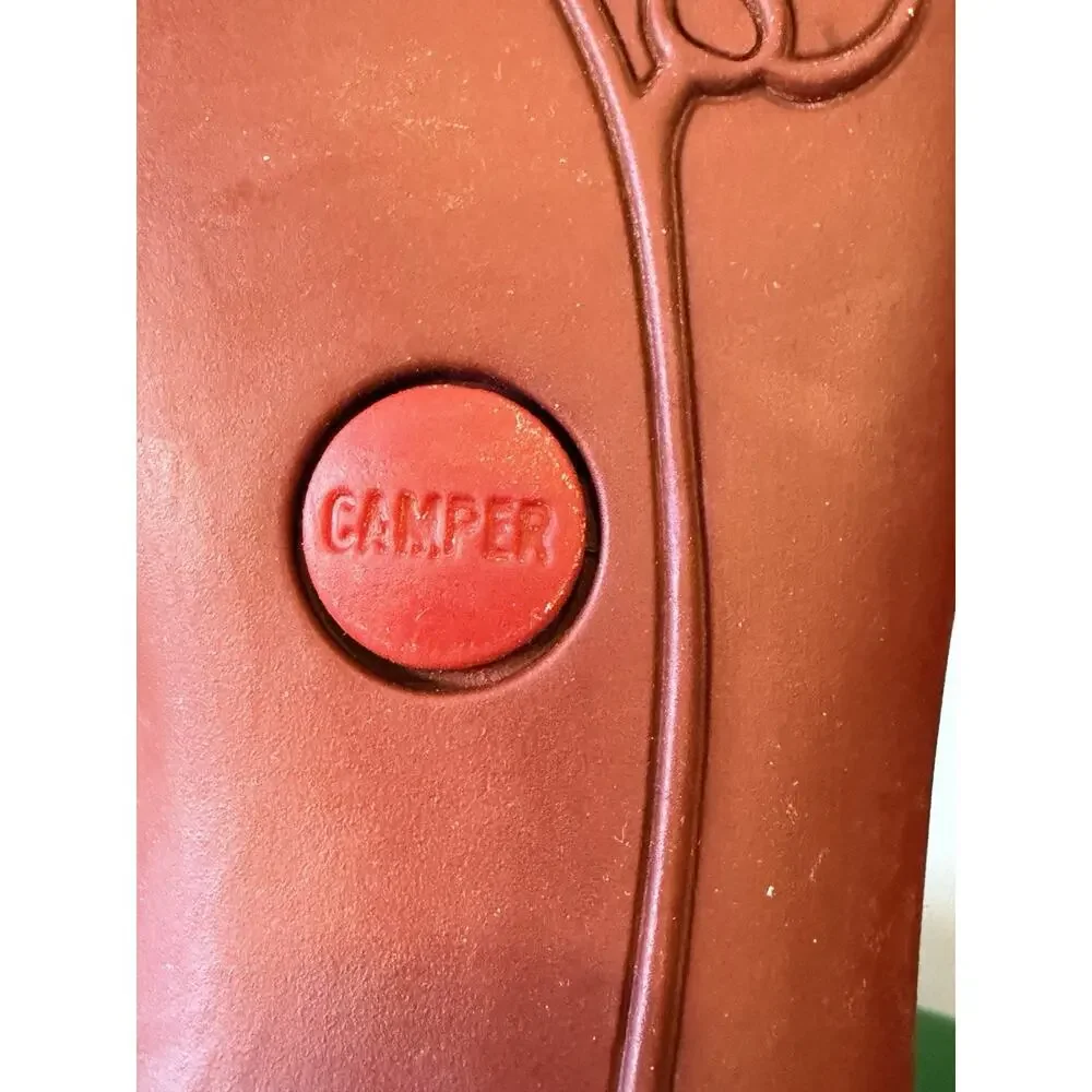 Camper these mary